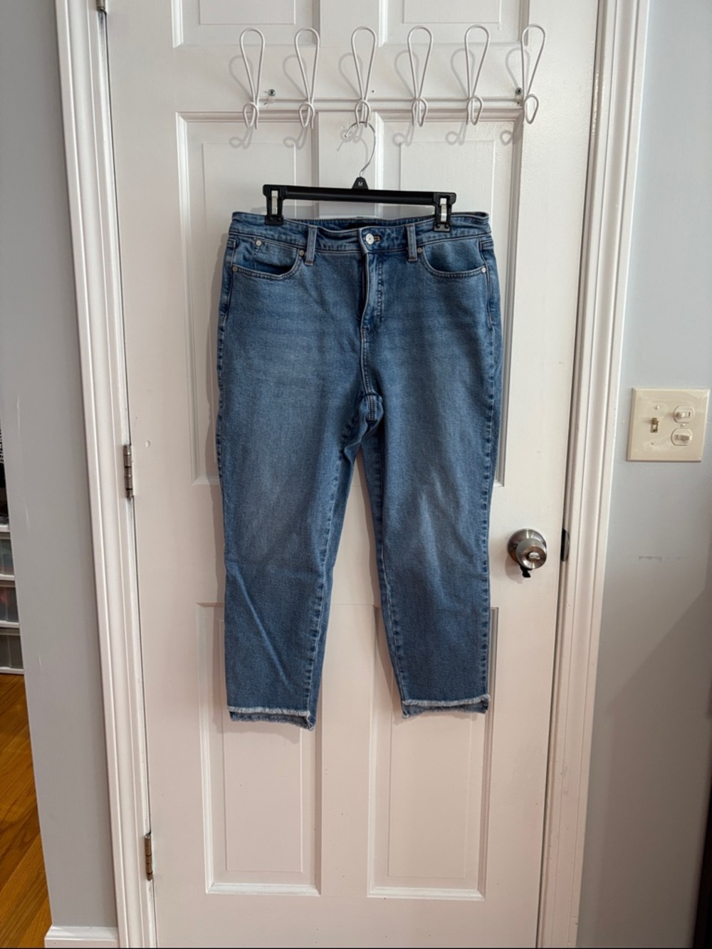 Talbots Medium Blue Cropped Ankle Jeans